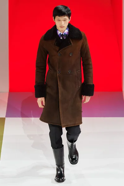 Look 49